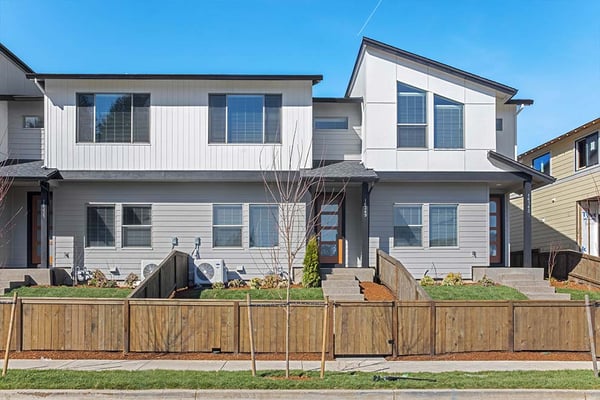 Exterior-photo-of-1626-new-home-and-yard