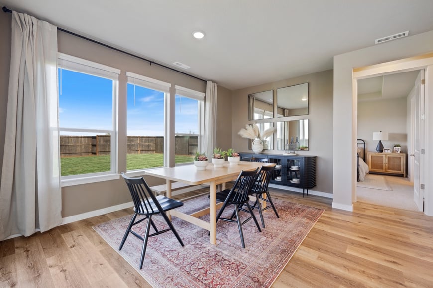 MP85_2582B_3car_web (10) Large